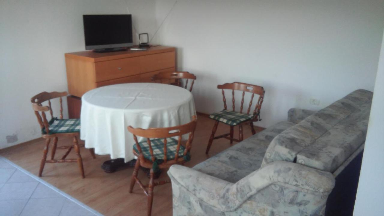 Studio-Apartma Med Oljkami Apartment Portoroz Bagian luar foto